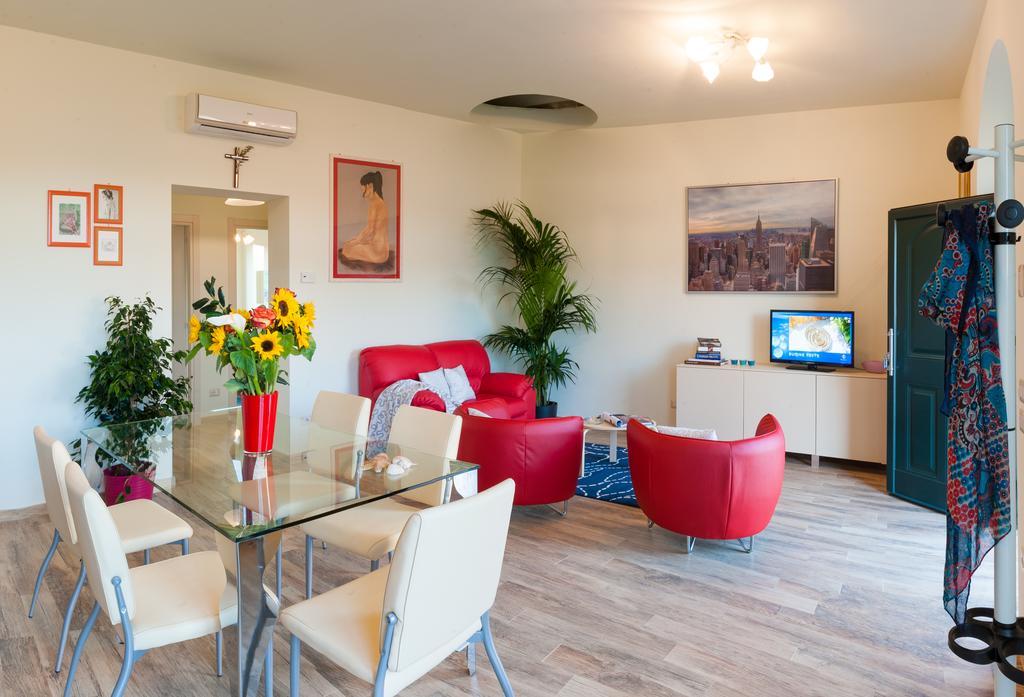 Agriturismo Casa Rosa Λούκα Δωμάτιο φωτογραφία